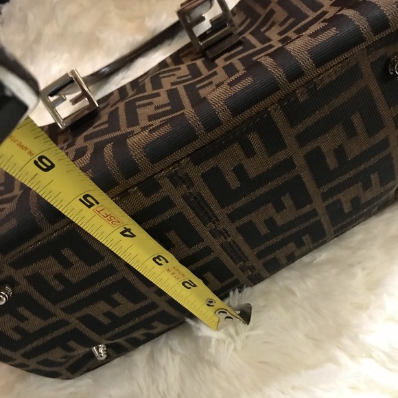 Authentic Vintage Fendi Zucca bag - Picture 7 of 15
